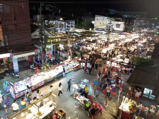 Heangboun Street Emerges as Vibrant Meeting Point for Domestic and International Tourists
